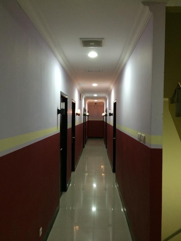 Hollywood Hotel Dżakarta Zewnętrze zdjęcie