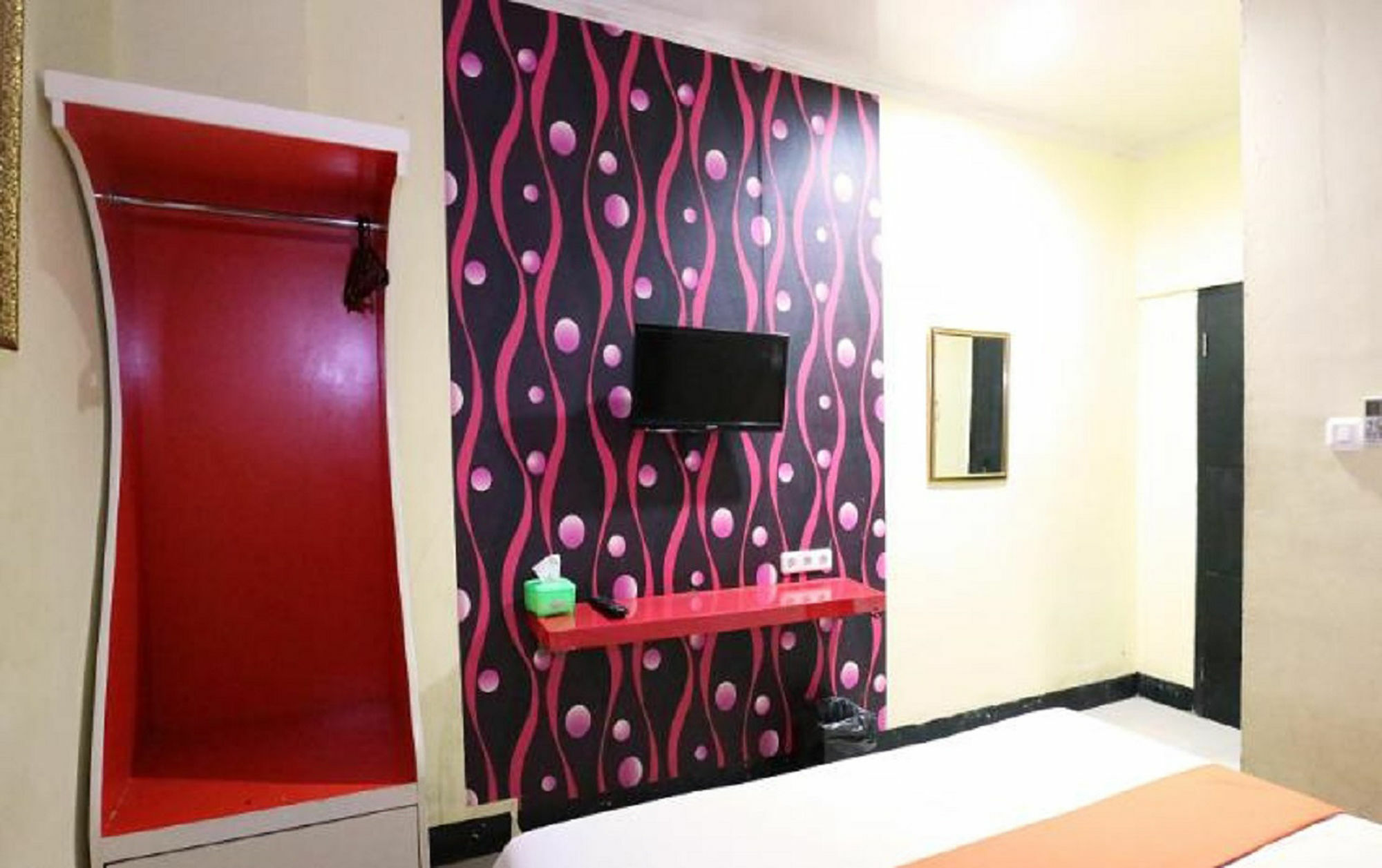 Hollywood Hotel Dżakarta Zewnętrze zdjęcie